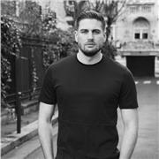 Coach sportif et domicile ou à l’extérieur ainsi que diététicien nutritionniste. A un intérêt tout particulier pour le bien être et la remise en forme